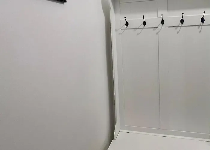 Stylish In Eveles Street *