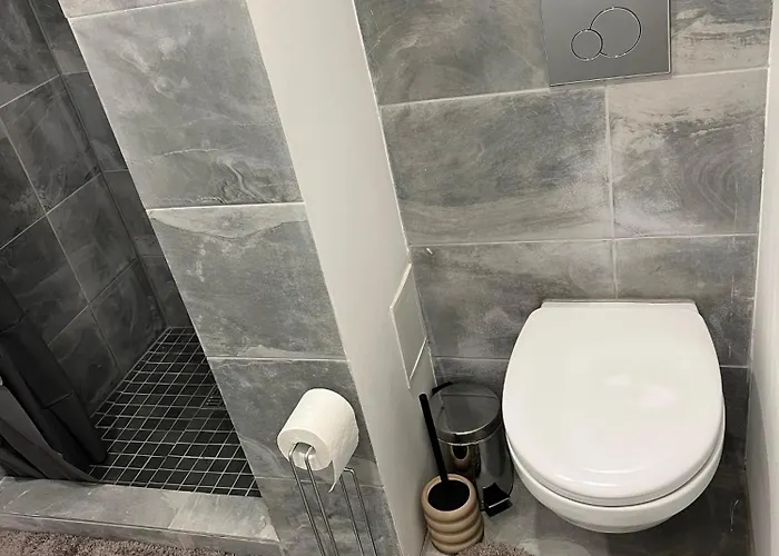 Stylish In Eveles Street