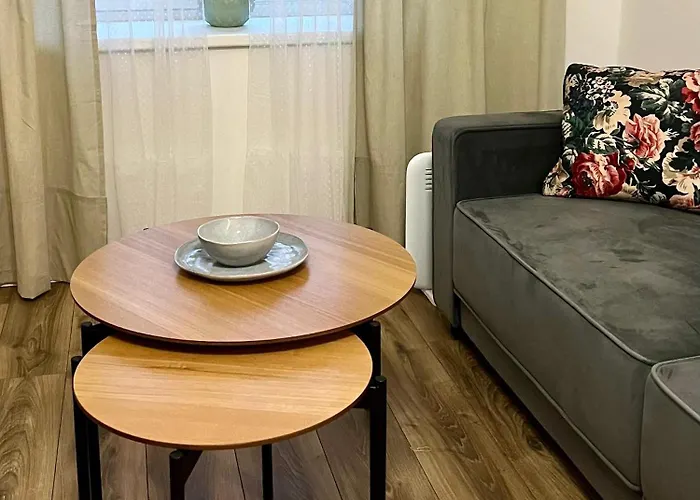 Stylish In Eveles Street