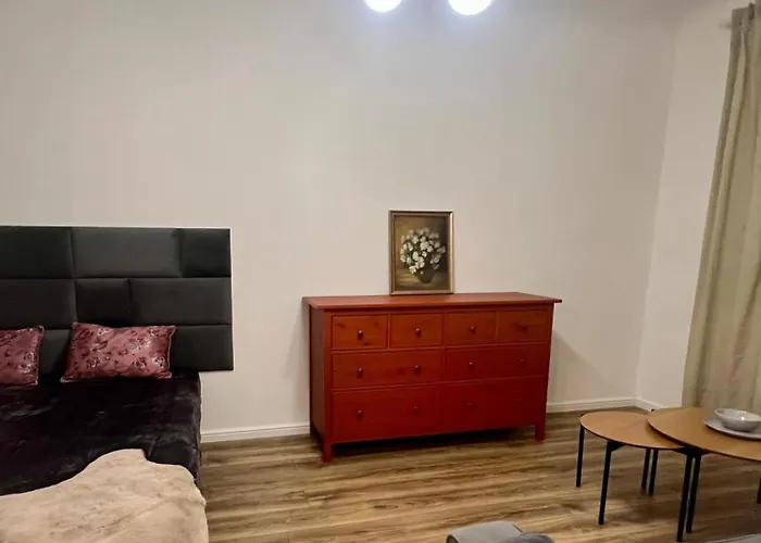 Stylish In Eveles Street Apartment