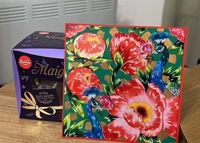 Stylish In Eveles Street *